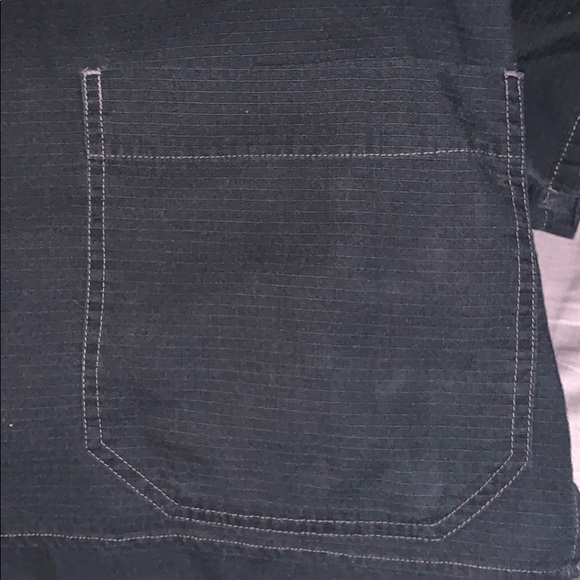 Carhartt black men’s ripstop scrub top - Picture 3 of 4